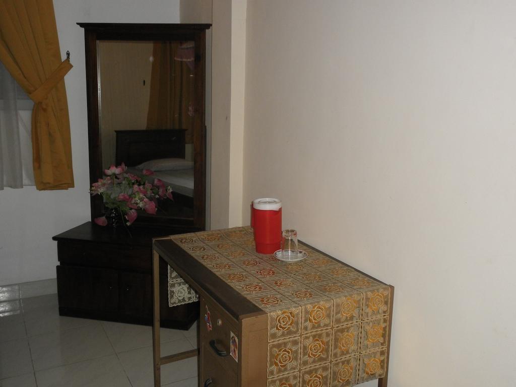 Mccarthy Guesthouse แคนดี้ ห้อง รูปภาพ